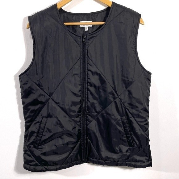 NWT Socialite Mae Quilted Vest S/M FabFitFun Black Lightweight NEW - Picture 3 of 7